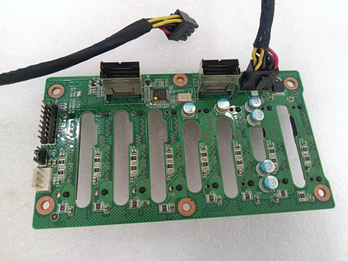 Lenovo RD640 440 2.5-inch 8-bay SAS/SATA hard drive backplane 03T8869 - Picture 4 of 4