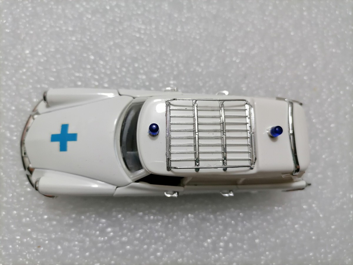 Dan toys , citroën ID 19 break ambulance municipale , DAN-058 1/4