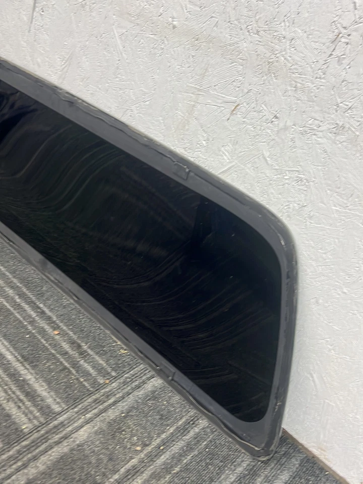 2011- 2016 Ford F-350 F Series Pickup Oem Back Glass - Image 4 of 4