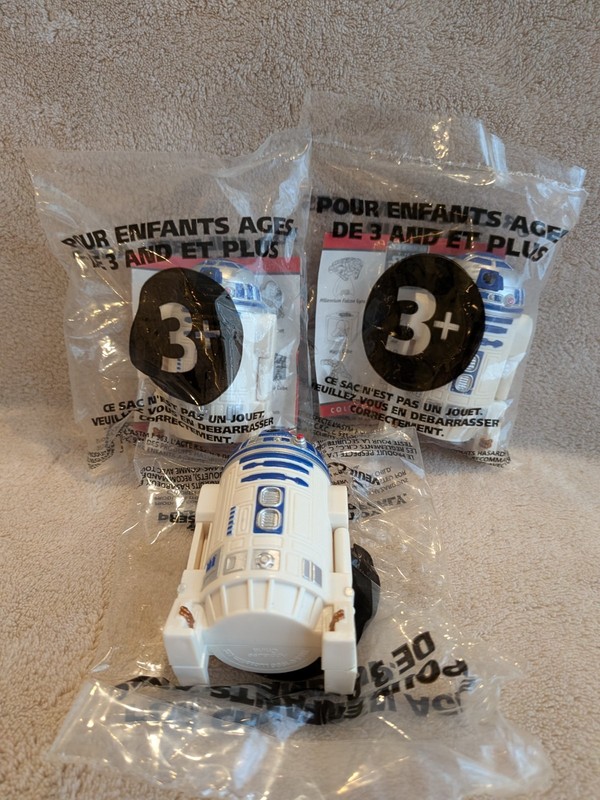 3 1996 Taco Bell R2-D2 Toys - one loose, two sealed in bags