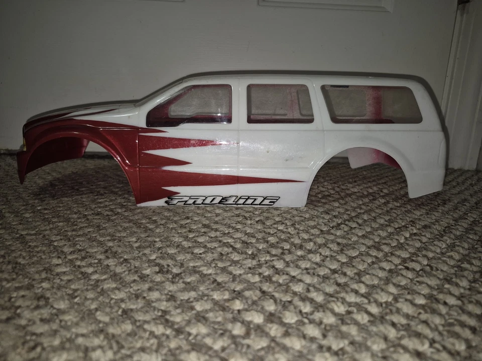 Rare Proline Ford Excursion 1/8 Scale RC Body Emaxx Tmaxx - Image 3 of 4
