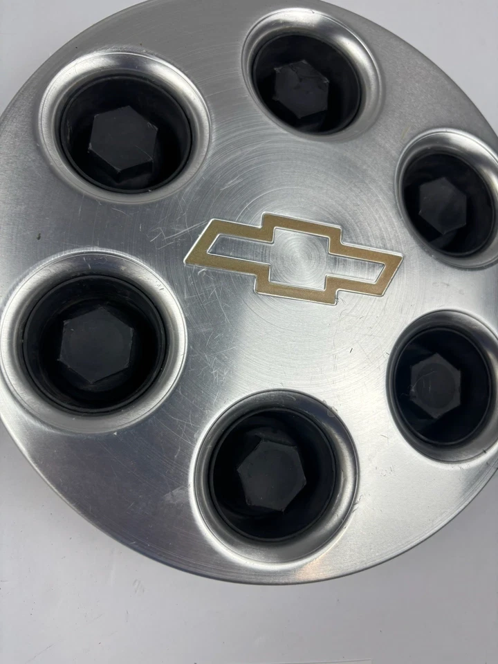 Tapa central llanta Chevrolet Suburban 1500 99-06 Foto 2 de 4