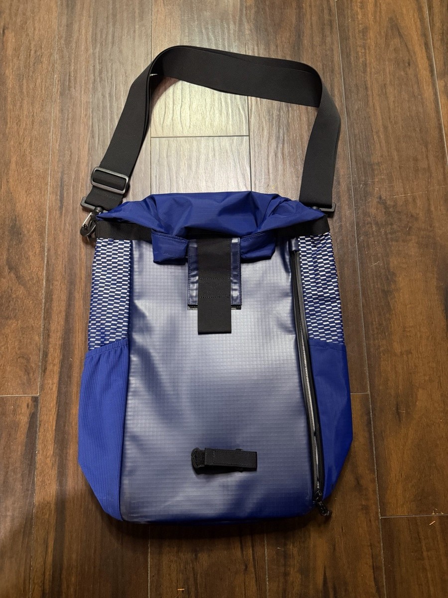 Timbuk2 San Francisco Roll Top Backpack / Sling Bag – Blue  display picture 3