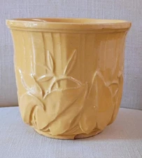 Vintage McCoy Pottery Calla Lily Jardiniere