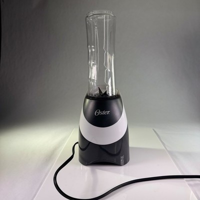 Oster MyBlend Personal Blender BLSTPB-GWH-000 Black/White With Sports Bottle