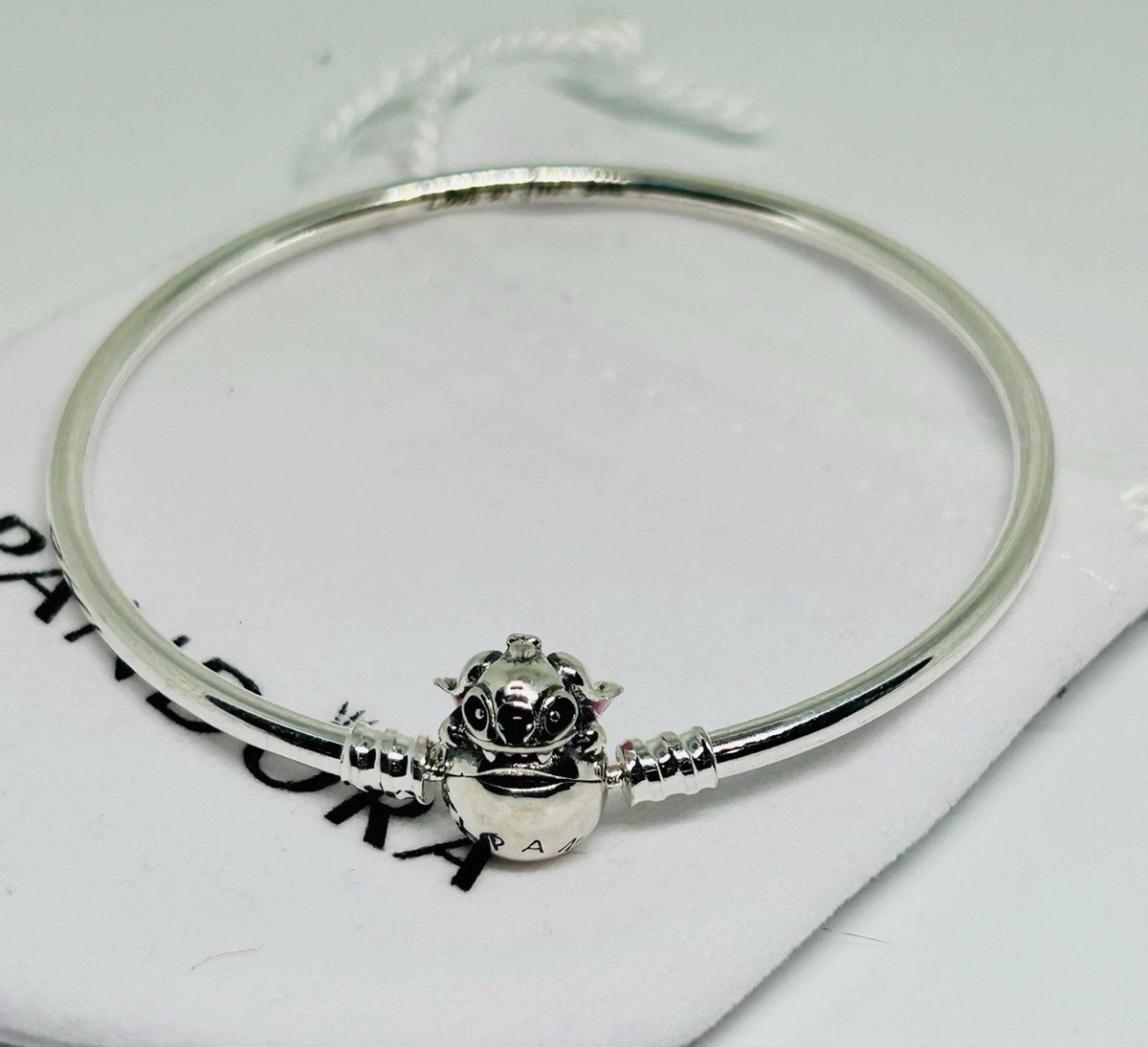 Pandora Moments Disney Stitch Biting Clasp Bangle 591683C01-20 W