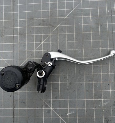 Aprilia RS660 Tuono 660 Brembo Front Brake Master Cylinder 2B007724 LOOKS NEW