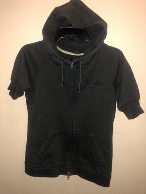 nike jacket with zipper pockets