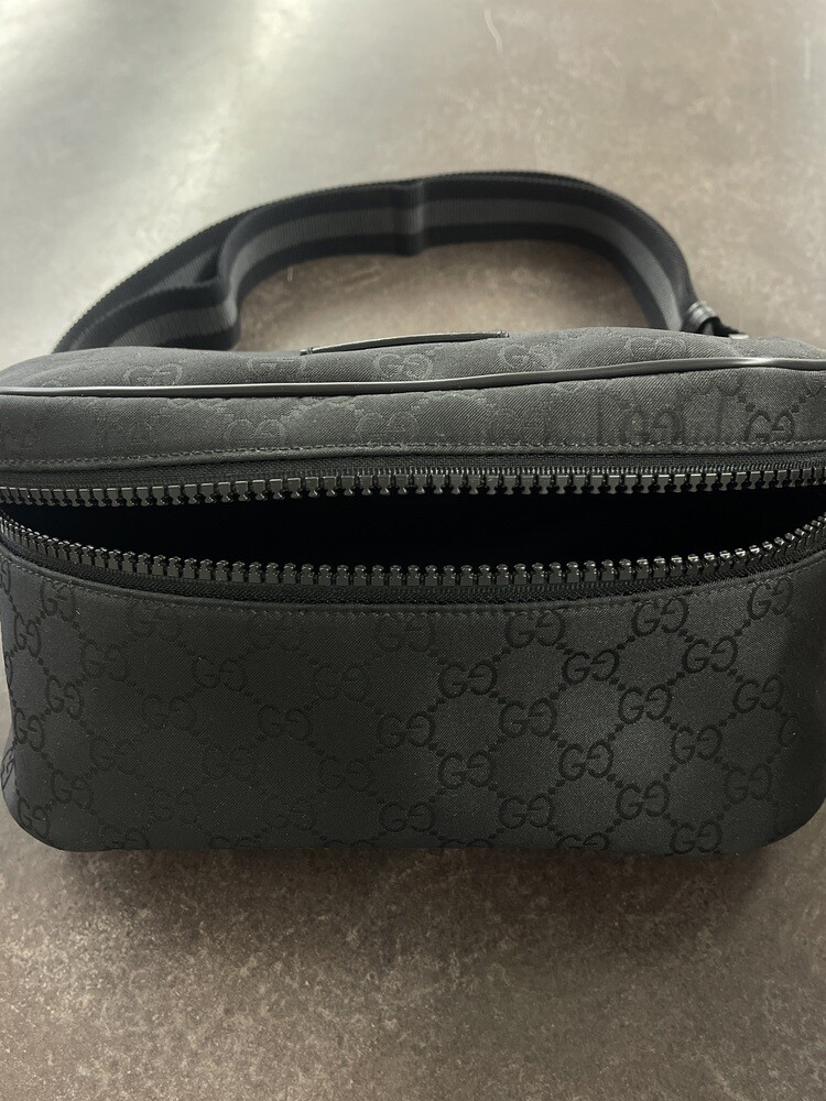 supreme canvas material