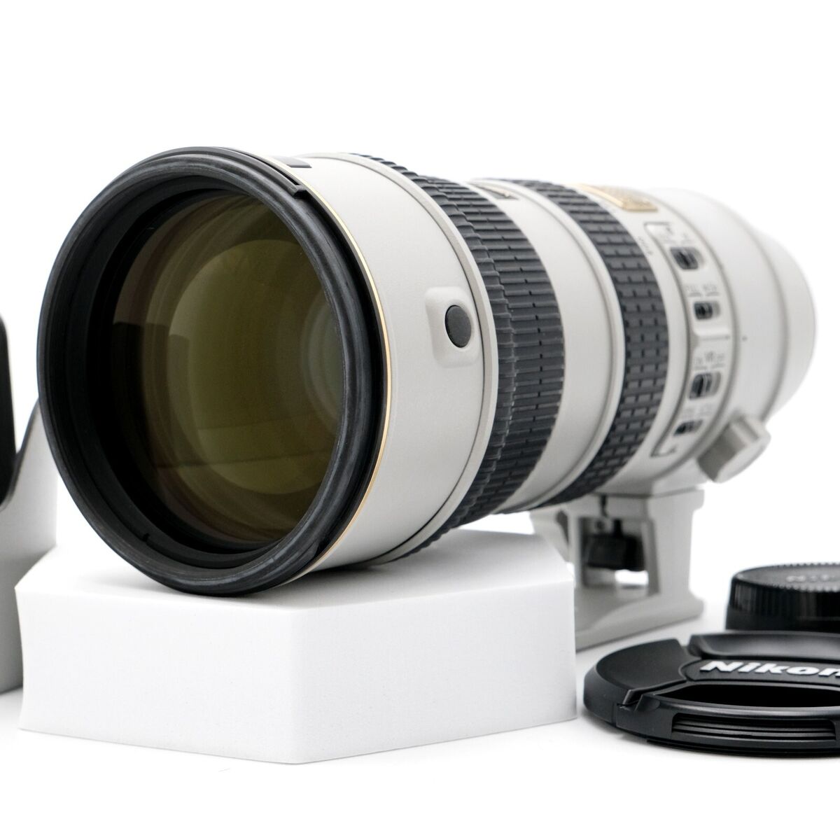Nikon AF-S VR Zoom Nikkor ED 70-200mm F2.8 G (IF) Light Gray Nikon AF-S VR Zoom Nikkor ED 70-200mm F2.8 G (IF) Light Gray
