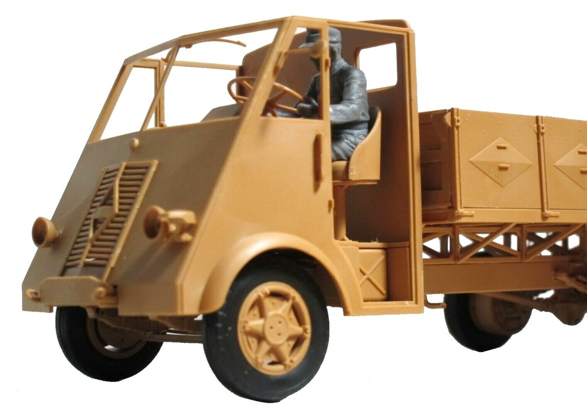 Maquette ICM 35418 – Camion 3,5 T AHN Avec Chauffeurs Allemands, Modèle Plastique Militaire Gris
