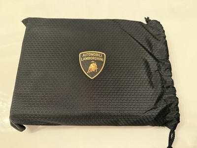 Lamborghini Urus, One Year of Urus Emblem, Motorplakette, V8, Glas Display