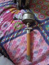 ancien moulin a priere tibetain