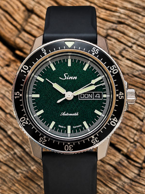 Sinn  104 Automatik  schwarz-grün schimmerndes Zifferblatt Full Set  02.26