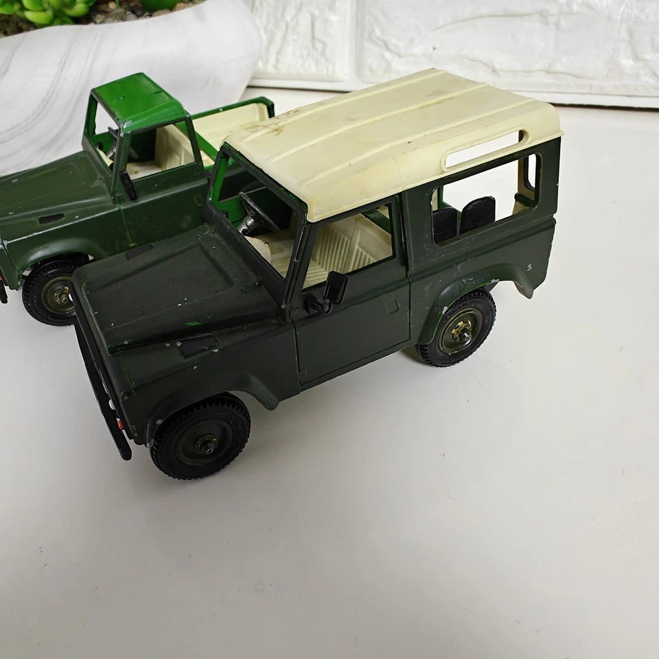 Britains Vintage Metal Land Rover Defender Metal X 2 Spares / Repairs - Image 4 of 4