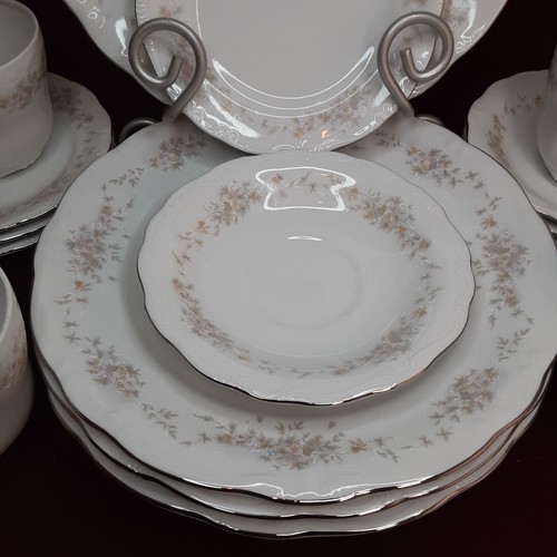 Haviland Bavaria Germany~Floral Splendor China Dishes~16 Pieces/4 Place Settings - Picture 8 of 12