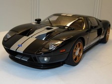 AUTOart 1 18 Ford GT Black Silver Stripe 73023 1 18 FORD GT 2004 BLACK WITH WHIT