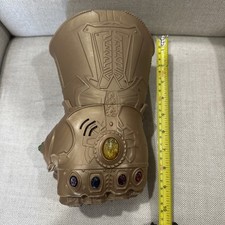  Thanos Infinity Gauntlet Electronic Fist Glove Toy 2017 Hasbro Marvel Avengers