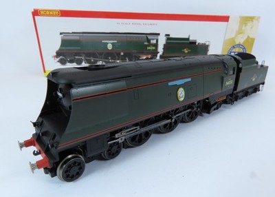 OO Hornby R2385 NRM 34051 Winston Churchill West Country Class BR grüne Lokomotive