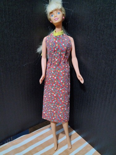 Lot of 5 Vintage-Modern Barbie & Friends Dolls w/Clothing 11"-12 " *NO SHOES - Picture 12 of 13