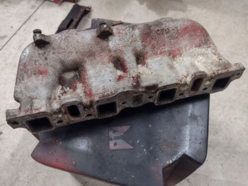 International Harvester Scout 80 800 152ci 4 cyl Intake Manifold - Picture 2 of 5