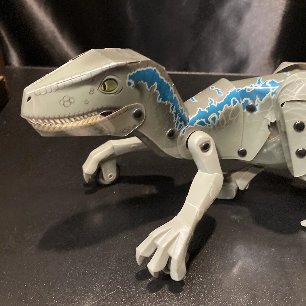 Vélociraptor telecommande bleu