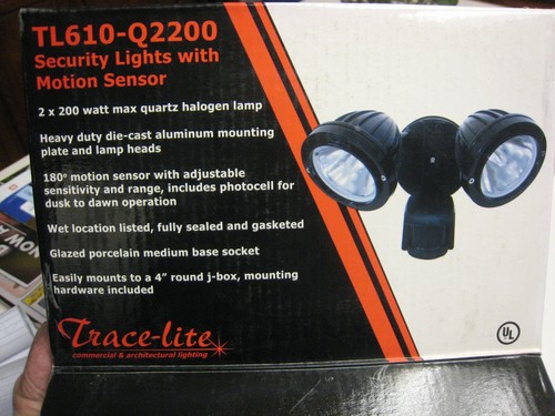 TRACE*LITE TL601-Q2200 Bronze Wet location Dual Motion Sensor Halogen Floods - Picture 4 of 7