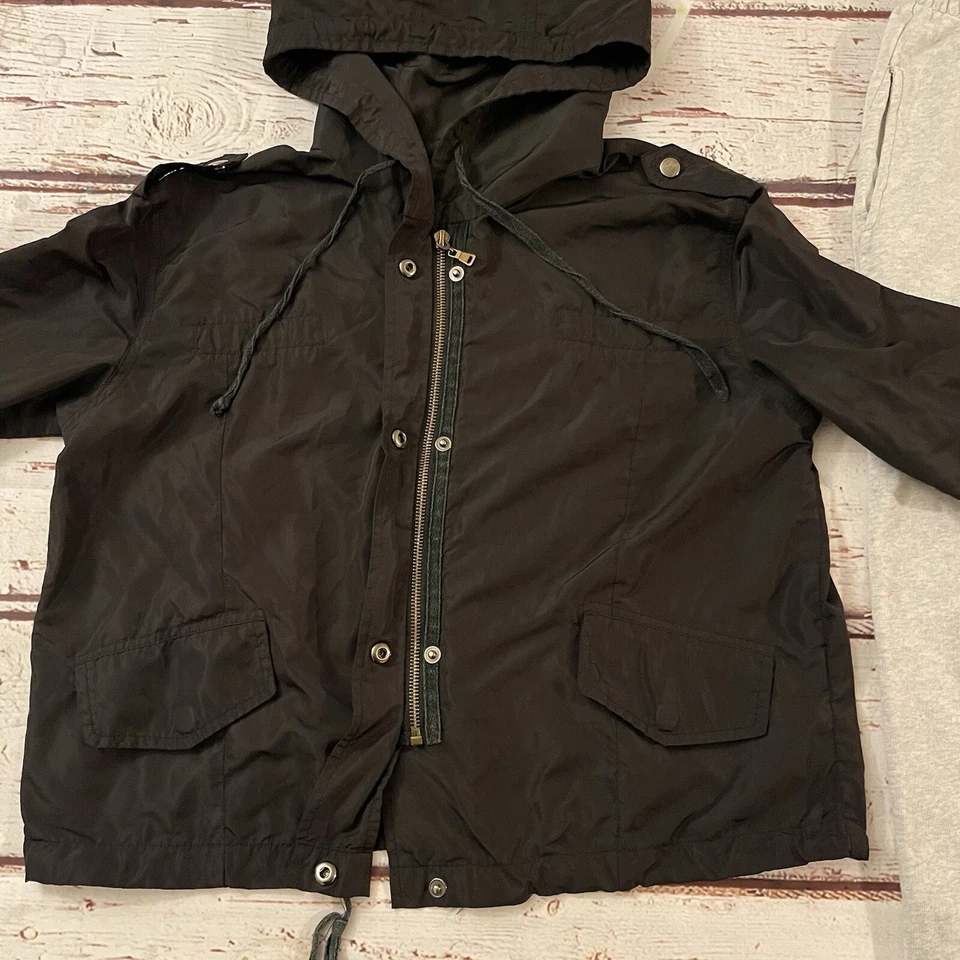 Brandy Melville John Galt Hailey Cremallera Capucha Chaqueta Jeans y Pantalones de Sudadera Lote de 3 Foto 3 de 4