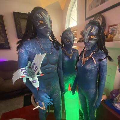 3 Avatar Life-Size Costume On Mannikins,, , 6 foot tall pick up only