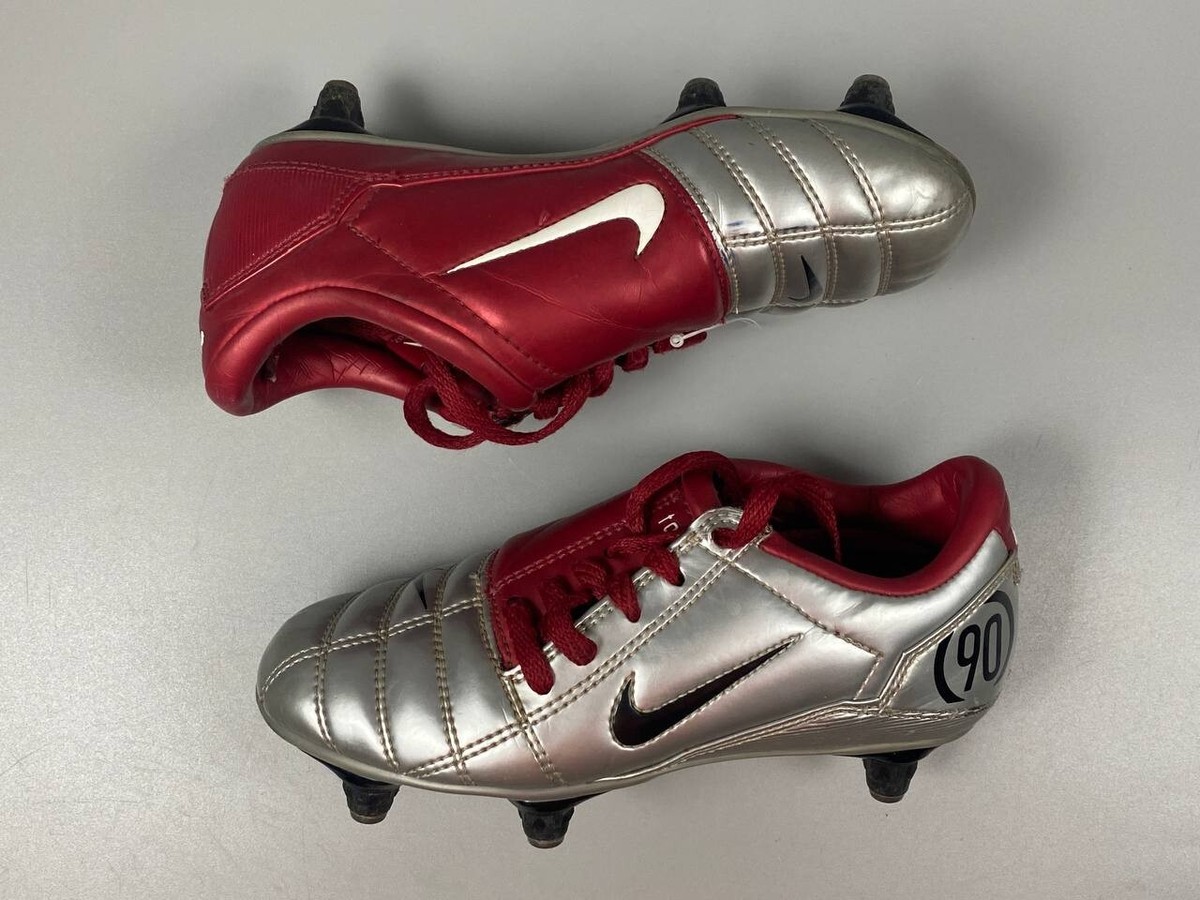 2005 NIke Total 90 III SG US 12.5C vintage soccer cleats 2005 NIke Total 90 III SG US 12.5C vintage soccer cleats