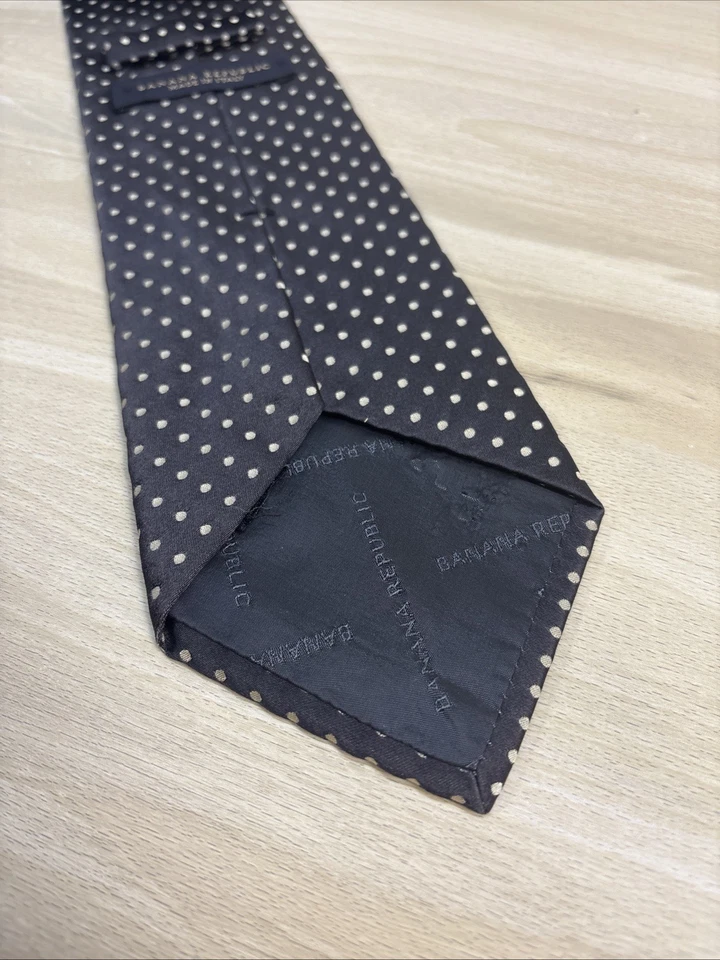 Corbata de seda con puntos negros y plateados de Banana Republic vintage - Hecha en Italia Foto 3 de 4
