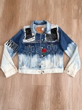 Levi  s Custom Distressed Denim Jacket Rose Patch Bleach Wash Women  s Small