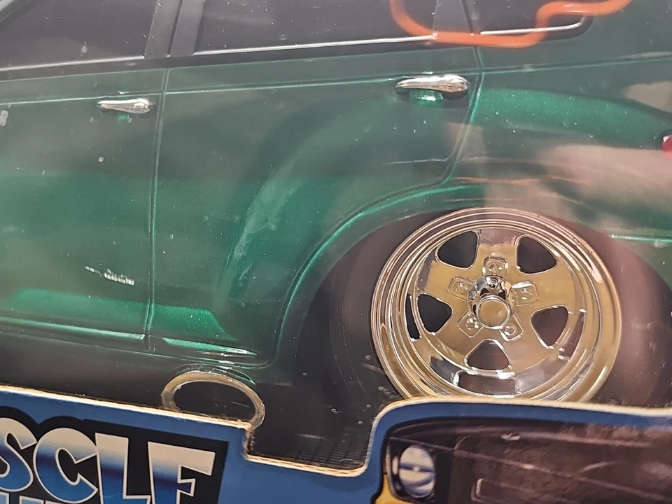 Vntg Rare 2001 Muscle Machines Green 2000 PT Cruiser 1:18 Die-Cast Car - Image 4 of 4