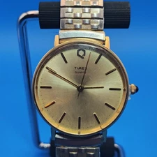 Vintage Timex Gold Tone 33mm Men's Quartz Dress Watch Stretch Bracelet Restored