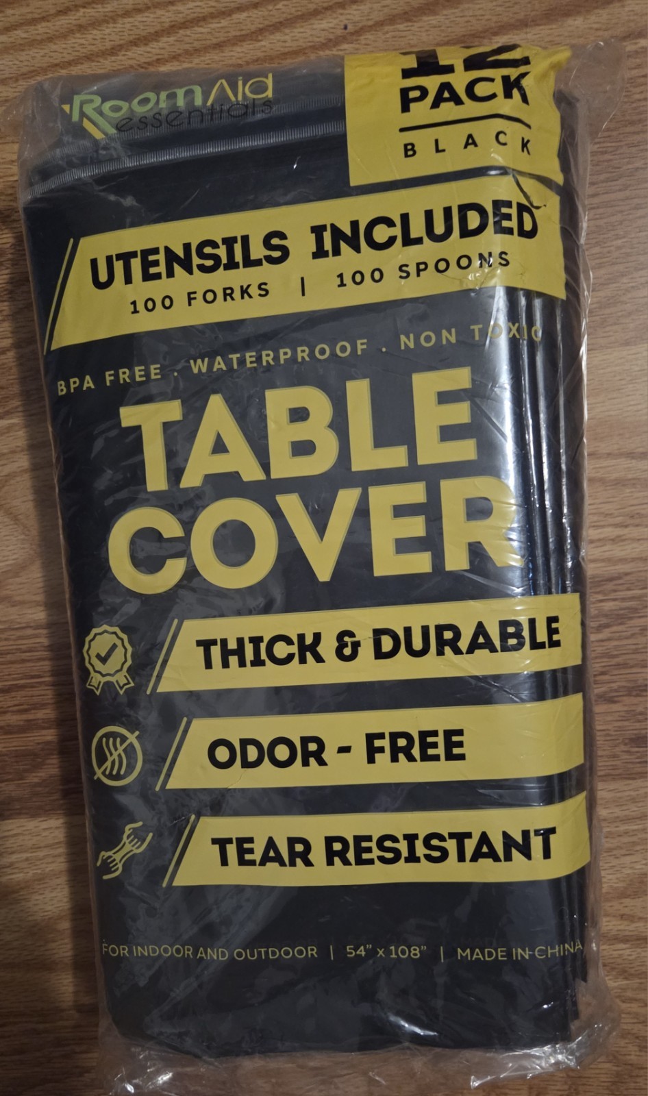 12 Pack Tableclothes And Utensils Set