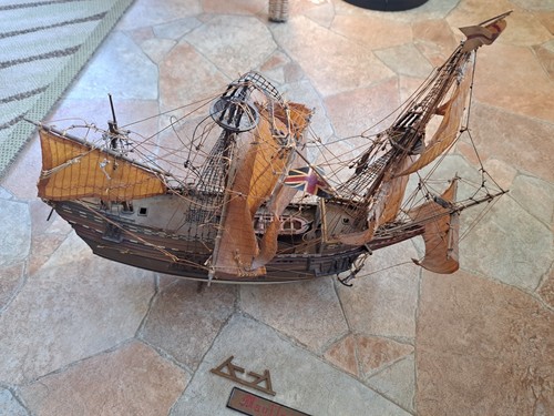 Fully Assembled Mayflower Model Ship - Nautical Decor , needs minor repairs - Picture 8 of 11