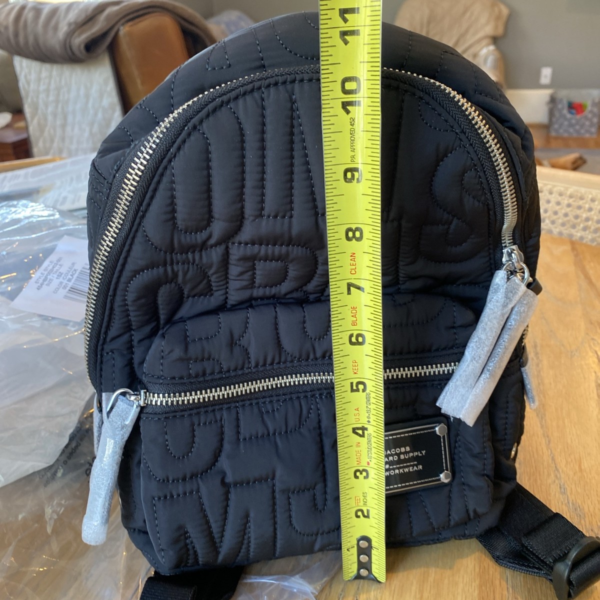 MARC JACOBS LOGO PRINT NYLON BACKPACK美品 Marc Jacobs Small Black Monogram Quilted Puffy Nylon