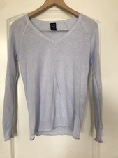 Gap women's light blue v neck sweater size S