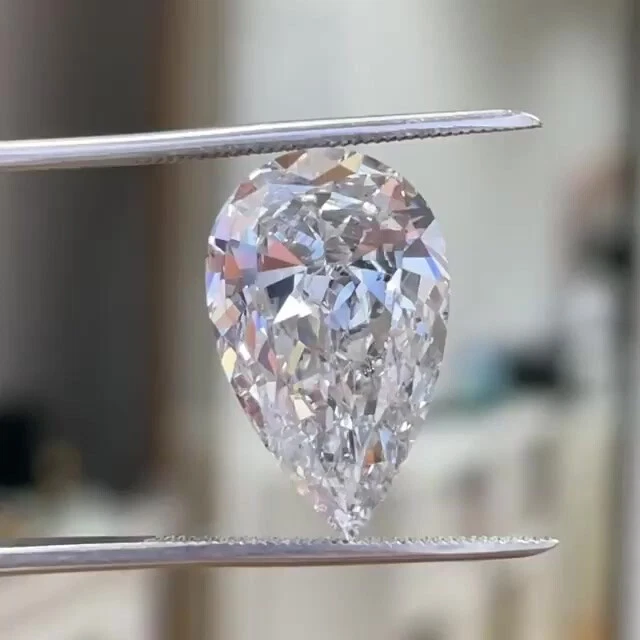 Crushed ice deals pear moissanite