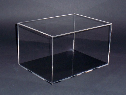 Teca - vetrinetta per casco auto / moto in plexiglass. Cm. 40 x 30 x H. 30 - Foto 2 di 11