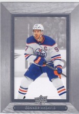 2023/24 UD EXTENDED..CONNOR McDAVID..BEEHIVE..CARD # BH-10..OILERS