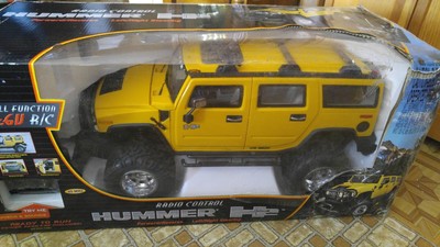 New Bright 1:6 Yellow Hummer H2 1/6 