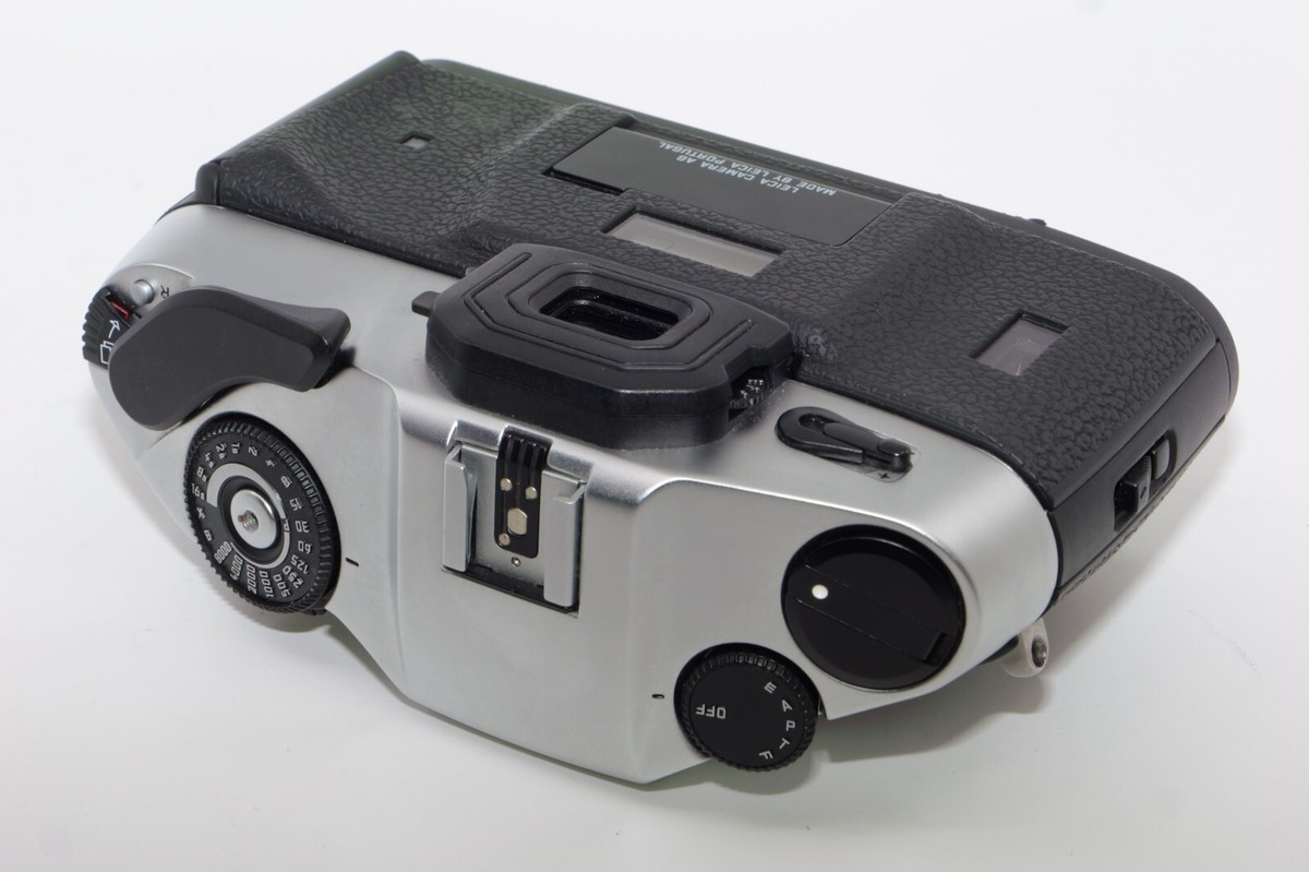 Leica R8 Later Model 35mm SLR Film Camera Body. Silver