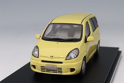 Hi-Story HS527YE 1:43 Toyota FunCargo X 1999 Yellow Mica Metallic Resin NEW