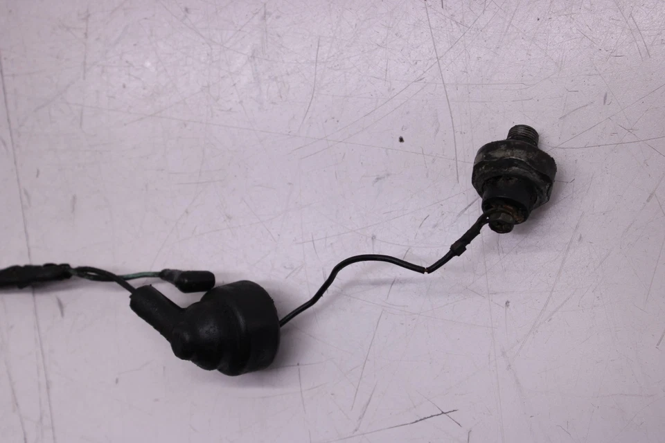 SENSOR DE PRESIÓN DE ACEITE KAWASAKI CONCOURS 1000 ZG1000A 86-06 Foto 2 de 3