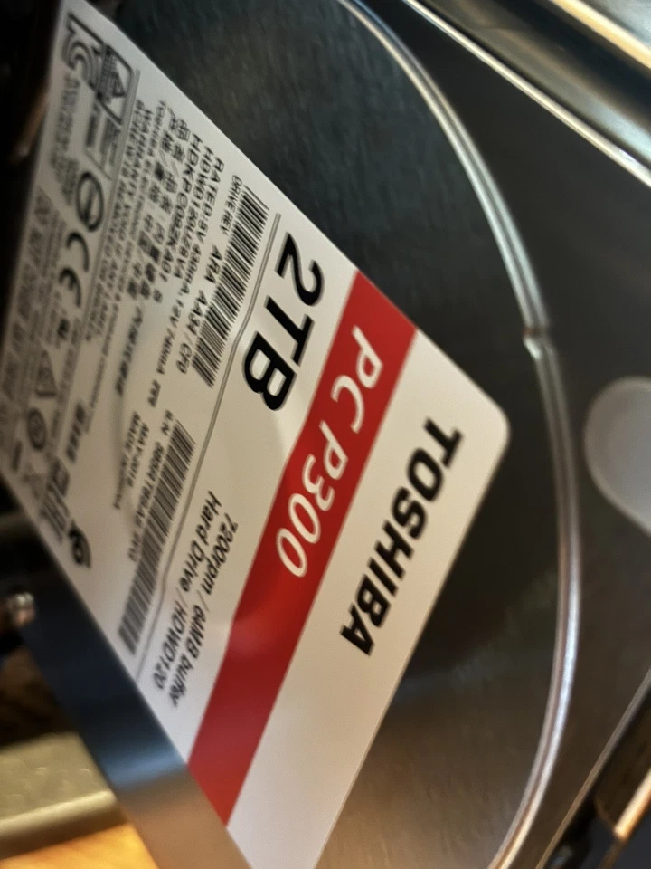 NEW NETGEAR ReadyNAS Storage RN422 RN42200 2 bay w/ Toshiba 2TB 4TB HDD Box - Image 3 of 4