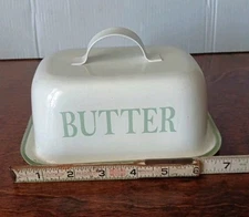 CROFTON Enameled Metal Farmhouse Shabby Chic Covered Butter Dish Rustic