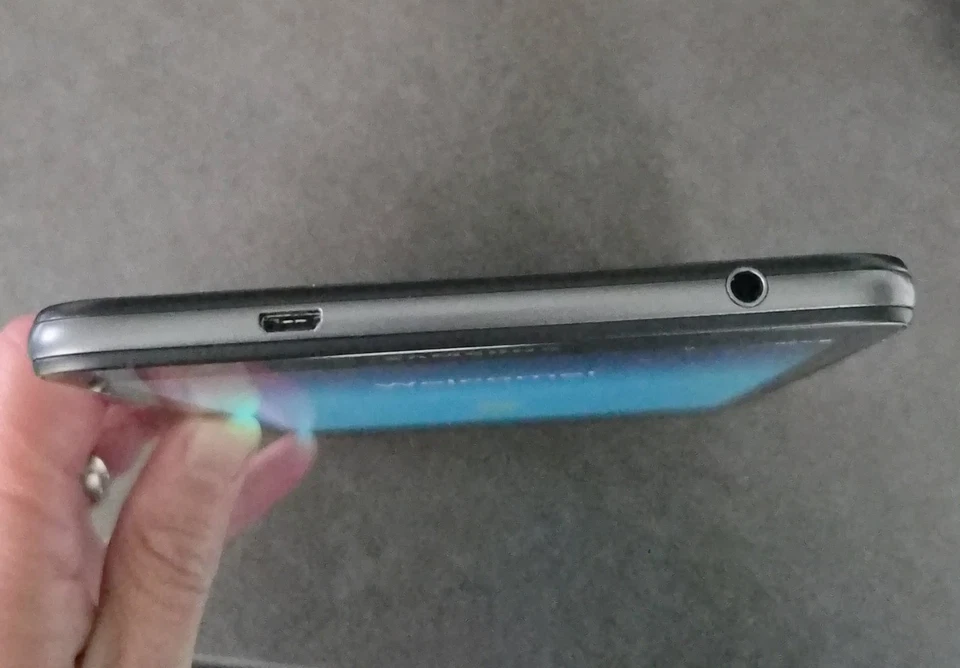 Samsung Galaxy Tab A 7.0" 2016 SM-T280 Wi-Fi Bluetooth Android Tablet GRADE C, photo 4 of 5