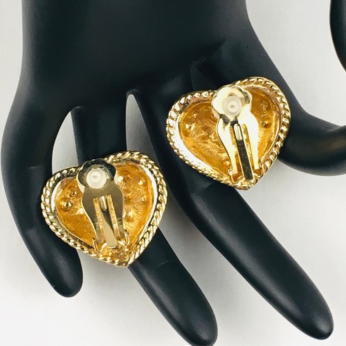 Clip On Earrings Shiny Gold Tone Chunky Puffy Quilted Pattern Hearts Rope Edged - Picture 3 of 5