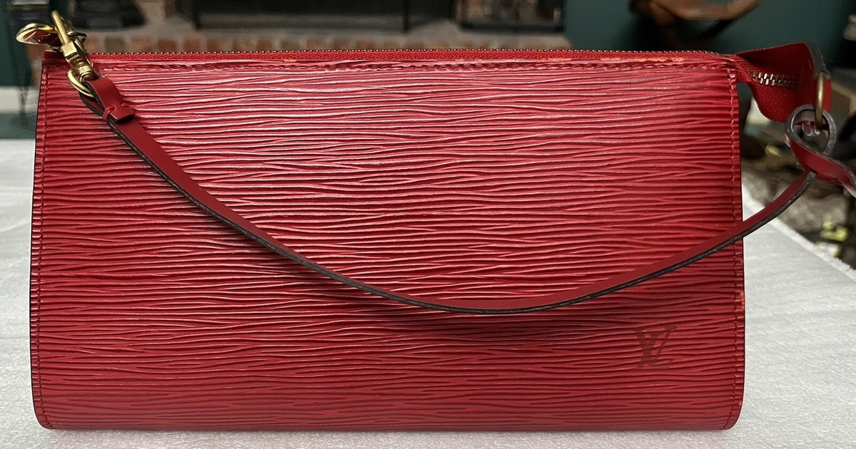 Louis Vuitton エピレザー レッドポーチ Louis Vuitton LV Monogram Pochette EPI Red pouch bag purse